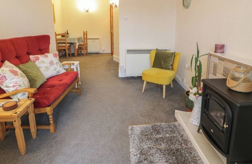 Whithorn Apartment | THE OLD BAKERY, pet friendly, with hot tub in Whithorn