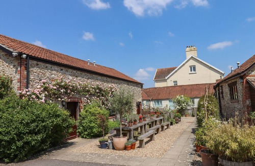 Colyton Cottage | THE OLD BARN, pet friendly, with open fire in Colyton