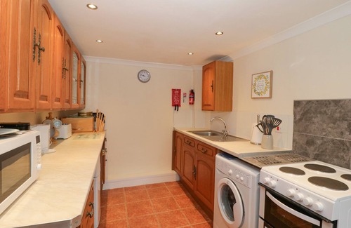 Penmaenmawr Cottage | THE OLD COACH HOUSE, family friendly, with a garden in Penmaenmawr