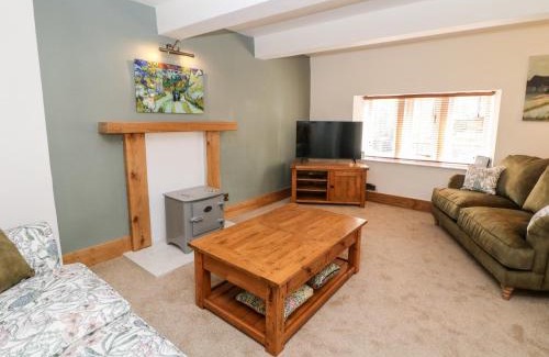 Hayfield House | The Old Cobblers