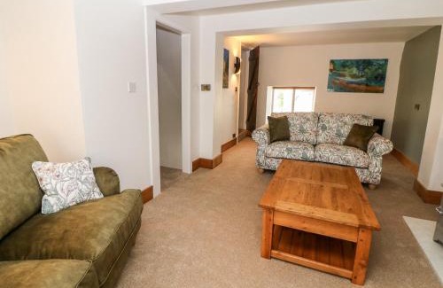 Hayfield House | The Old Cobblers