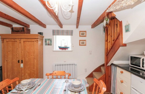 Staithes Cottage | THE OLD COTTAGE, pet friendly, character holiday cottage in Staithes