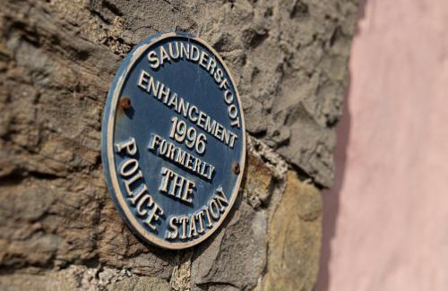 Saundersfoot House | The Old Cottage - Central Location Near the Beach
