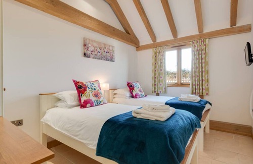 Stone in Oxney House | The Old Cowshed in the beautiful Tenterden