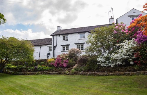 Ambleside Cottage | THE OLD FARM, pet friendly, with open fire in Ambleside