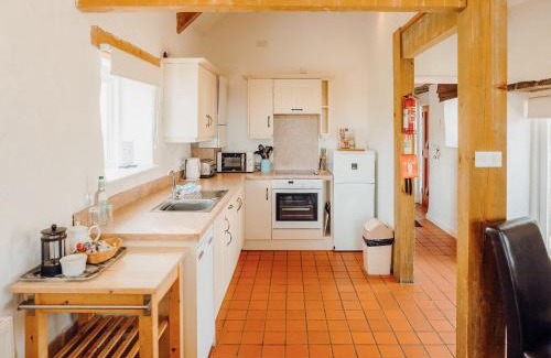 Lydstep House | The Old Forge - Uk6724