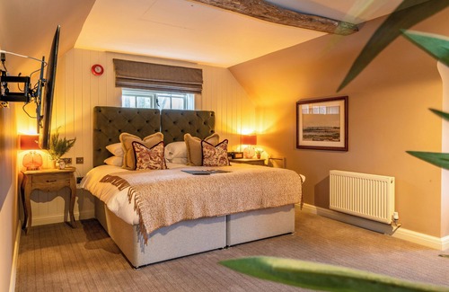 Crawley Down Hotel | The Old House Inn