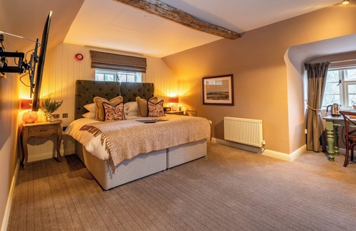 Crawley Down Hotel | The Old House Inn