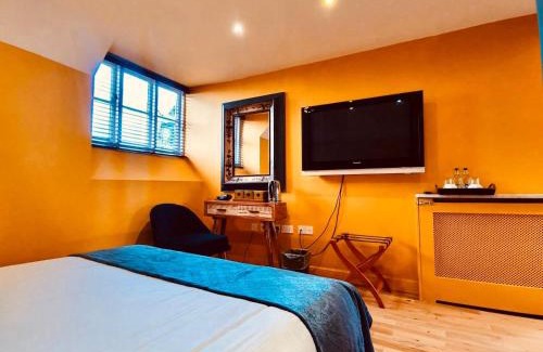 Box Hotel | The Old Lodge