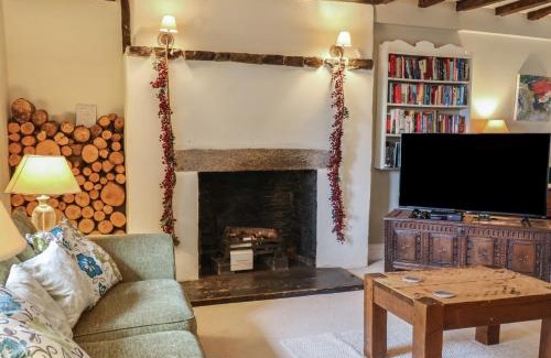 Lifton House | The Old Manor House