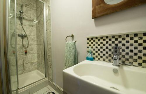 Hadleigh House | The Old Monkey, a quirky bolthole on the edge of a historic Market Town