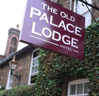 Dunstable Hotel | The Old Palace Lodge