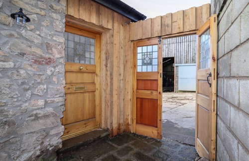 Gwaenysgor Near Prestatyn Cottage | THE OLD PARLOUR, romantic, with a garden in Dyserth