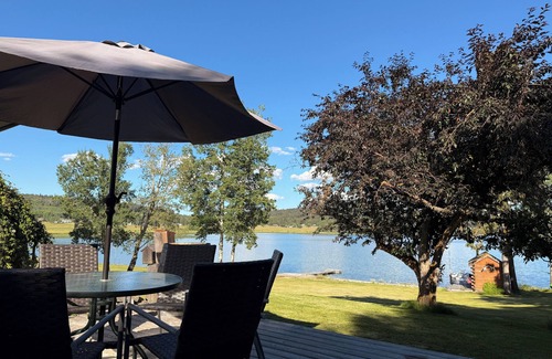 Lone Butte House | The Old Perry House - Lakefront Heritage Retreat