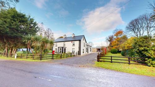 Enniskillen House | The Old Post Office Lodge