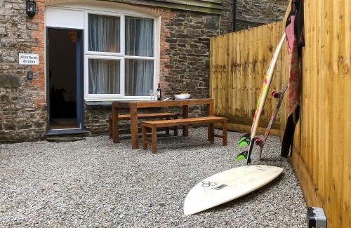 Jacobstow Apartment | THE OLD RECTORY SOUTHCOTT APARTMENT in Jacobstow 10 mins to Widemouth bay and Crackington Haven,15 mins Bude,20 mins tintagel, 27 mins Port Issac
