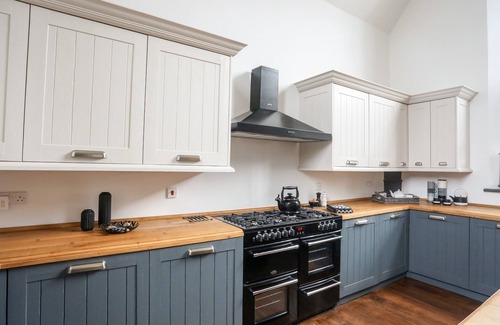 Conwy House | THE OLD SCHOOL, pet friendly, luxury holiday cottage in Conwy