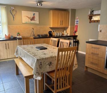 Ollerton House | The Old Shop at Savile House - Sherwood Forest