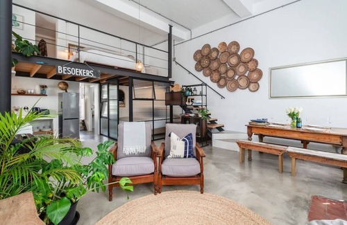 Kalk Bay Apartment | "The Old Shop" loft apt in the heart of Kalk Bay