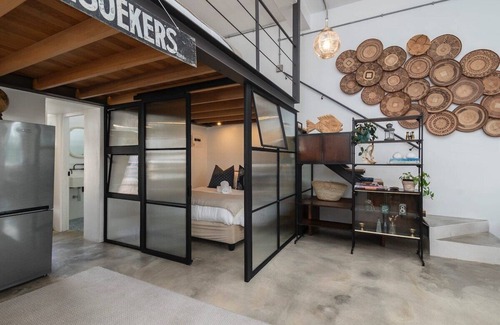 Kalk Bay Apartment | "The Old Shop" loft apt in the heart of Kalk Bay
