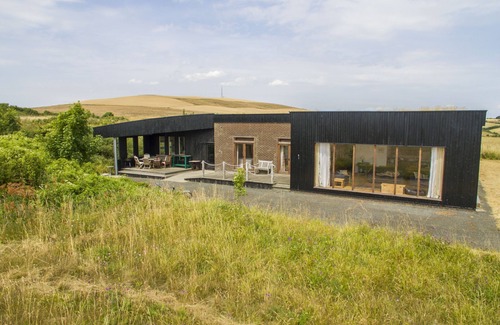 Ventnor Cottage | The Old Signal House - a cottage that sleeps 9 guests in 4 bedrooms