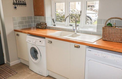 Exford House | THE OLD STABLES, pet friendly, character holiday cottage in Exford