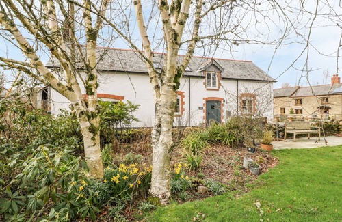Exford House | THE OLD STABLES, pet friendly, character holiday cottage in Exford