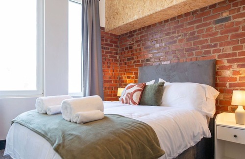 Castle Apartment | The Old Tartan Apartments 18