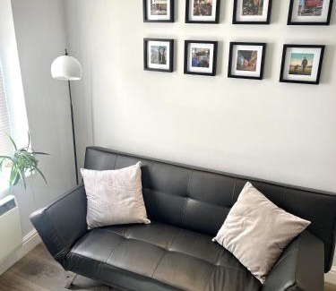 Bovingdon House | The Old Town Snug