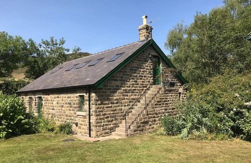 Edale Apartment | The Old Winery Loft - Light, spacious, stone built Loft Apartment