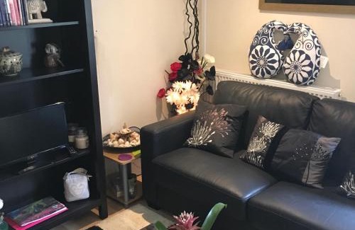 Kilgetty Apartment | The Olive Branch at The Poplars