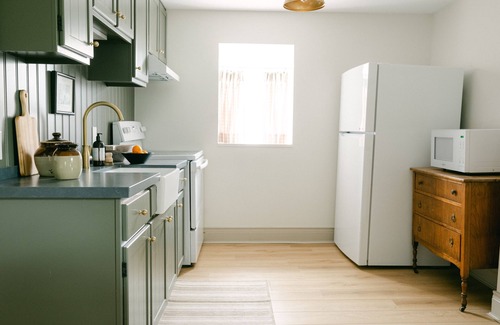 St. Davids Apartment | The Olive Tree Wiley Loft Suite 1, downtown St. Davids