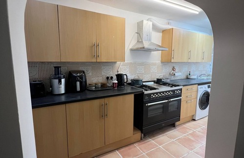 Newham House | The Olive Tree Keys - Contractor, Professional and Family Accommodation