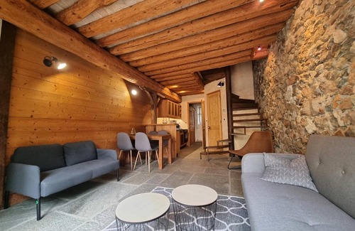 Claix Apartment | The Ombelles triplex #DM