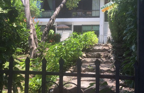Playa Ocotal Apartment | The ONLY Beachfront Studio Apartment with dipping pool on Playa Ocotal.