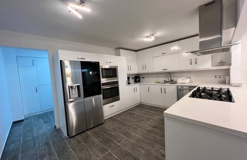 Buenos Aires Villa | The ONYX 8 BEDROOM MANSION VILLA, EL POBLADO 5 MIN FROM LLERAS PARK.