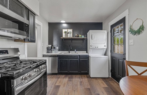 Jonesboro House | The Onyx & Oak Retreat Nestled in the Heart of Jonesboro!