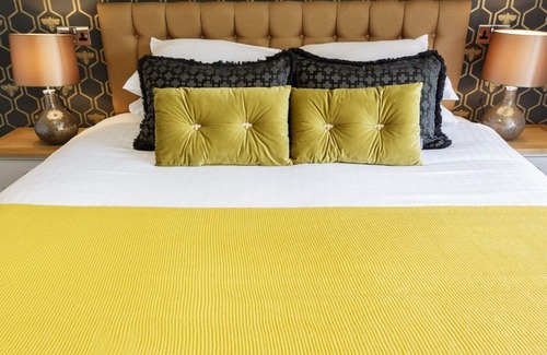 Thornham House | The Orange Tree