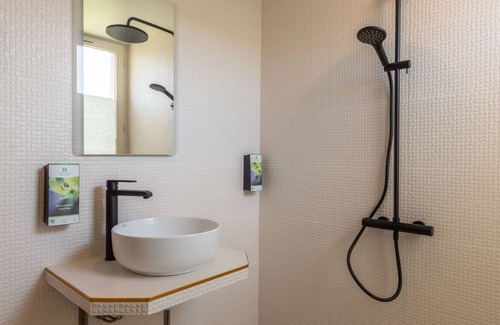 Saint-Aubin-sur-Scie Hotel | The Originals Boutique, Hôtel Porte de Dieppe