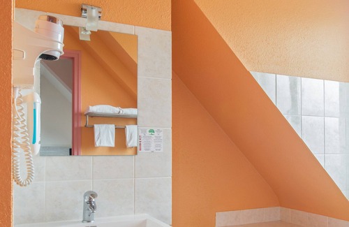 Roz-sur-Couesnon Hotel | The Originals Boutique, Hôtel Les Quatre Salines