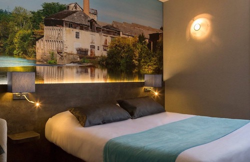 Saint-Junien Hotel | The Originals City, Hôtel Le Boeuf Rouge, Saint-Junien