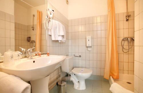 Brignoles Hotel | The Originals City, Hôtel La Belle Étape, Brignoles