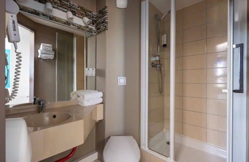 Chaintre Hotel | The Originals City, Hôtel Mâcon Sud