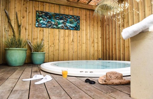 Saint-Palais-sur-Mer Hotel | The Originals Boutique Hôtel La Villa Ouest & Spa