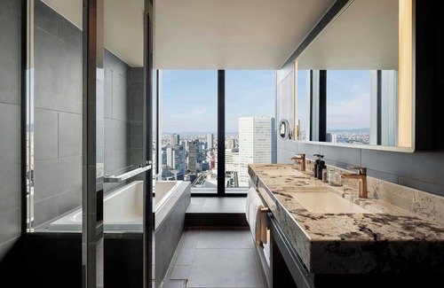 Umeda Hotel | THE OSAKA STATION HOTEL, Autograph Collection