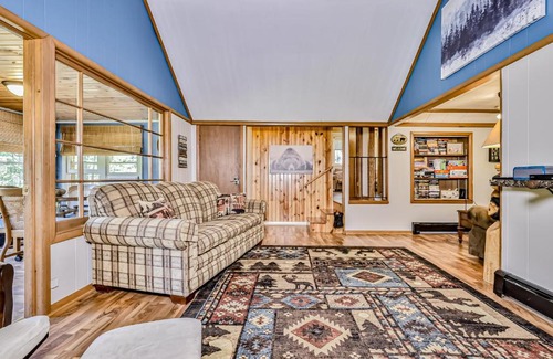 Lake Tomahawk House | The Otter Den