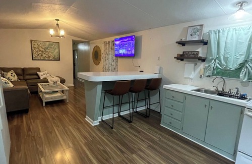 Mount Ida Cottage | The Ouachita Nook-home near lake, crystal digging, in the heart of Mount Ida!
