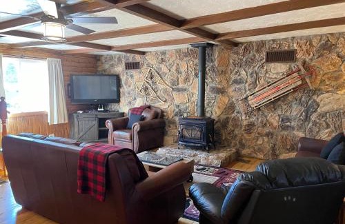 Red River House | The Outback On The Creek - No Pets Allowed