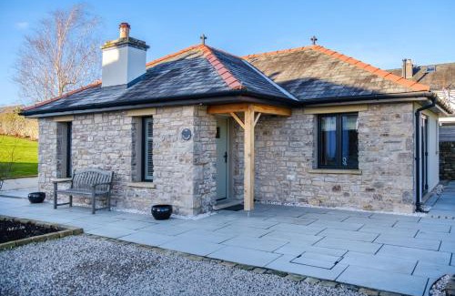 Kendal House | The Outhouse
