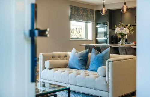Kendal House | The Outhouse